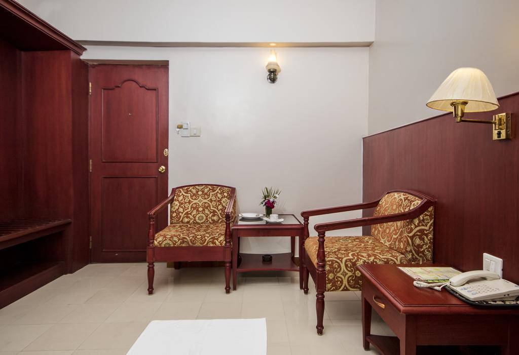 Rr Residency Kodaikanal Phòng bức ảnh